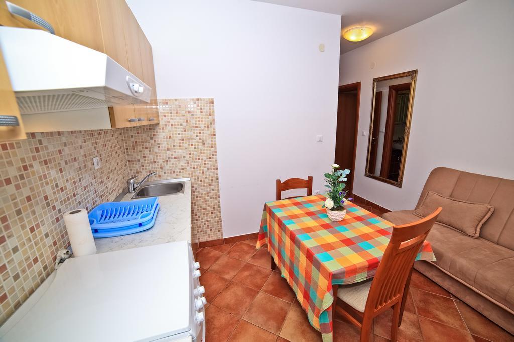 Apartments Bozikovic Podstrana Oda fotoğraf
