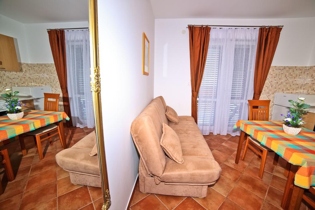 Apartments Bozikovic Podstrana Oda fotoğraf