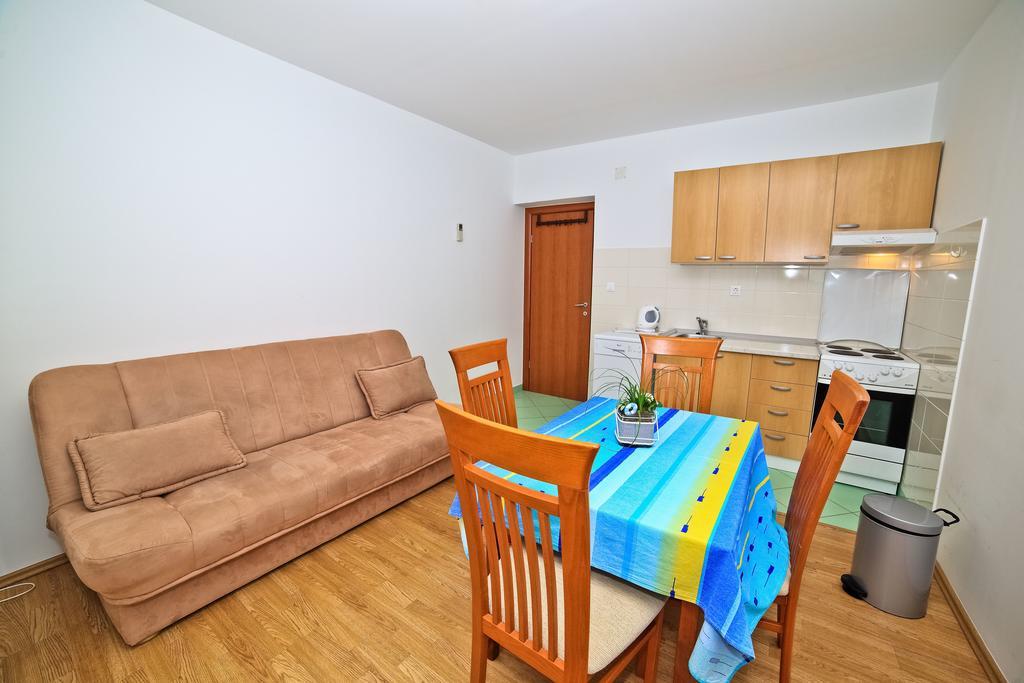 Apartments Bozikovic Podstrana Oda fotoğraf