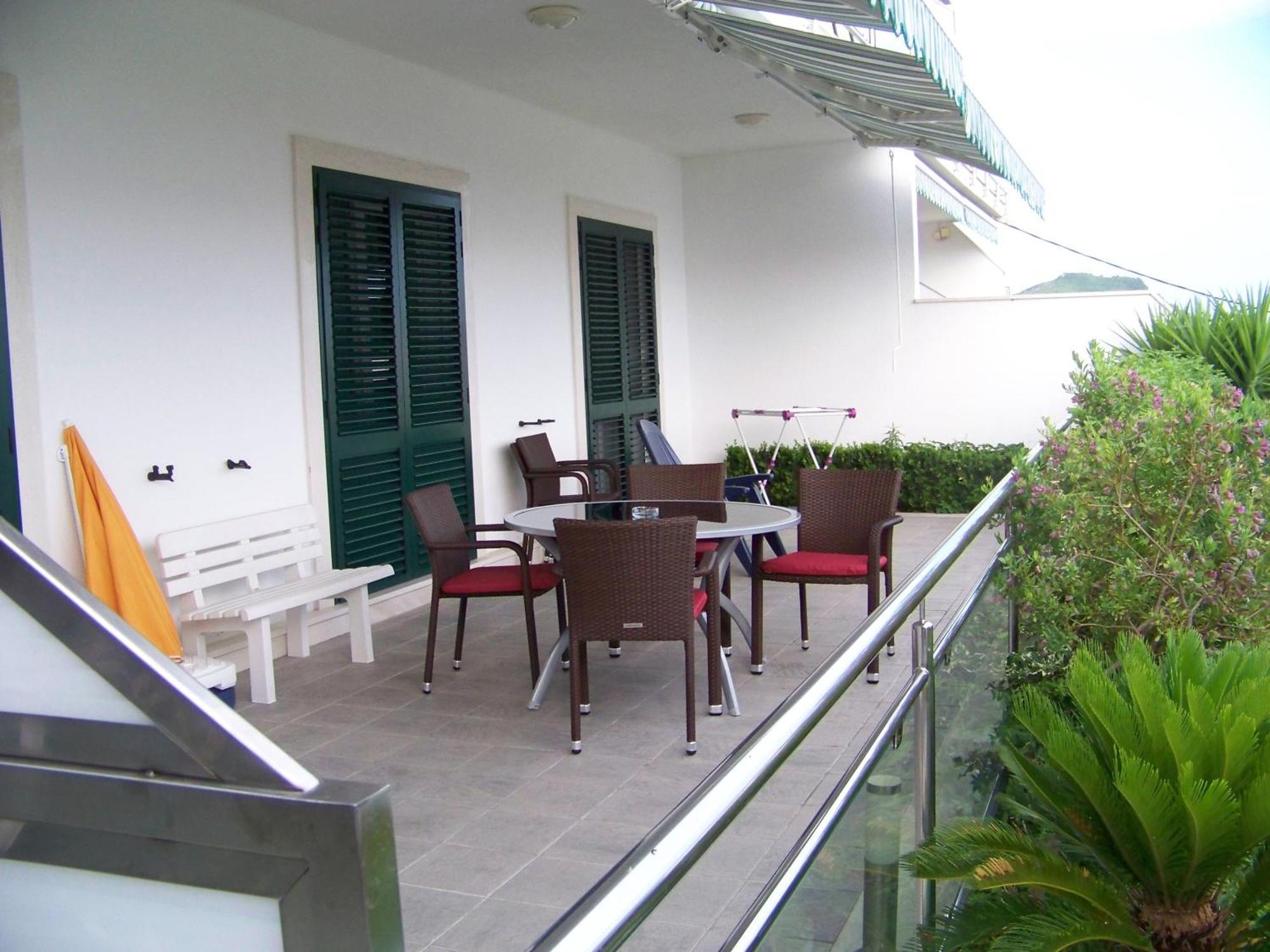 Apartments Bozikovic Podstrana Oda fotoğraf